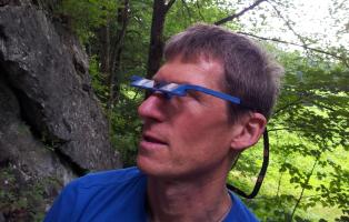 Sichern im Bergsport mit Prismenbrille Sichern im Bergsport mit Prismenbrille